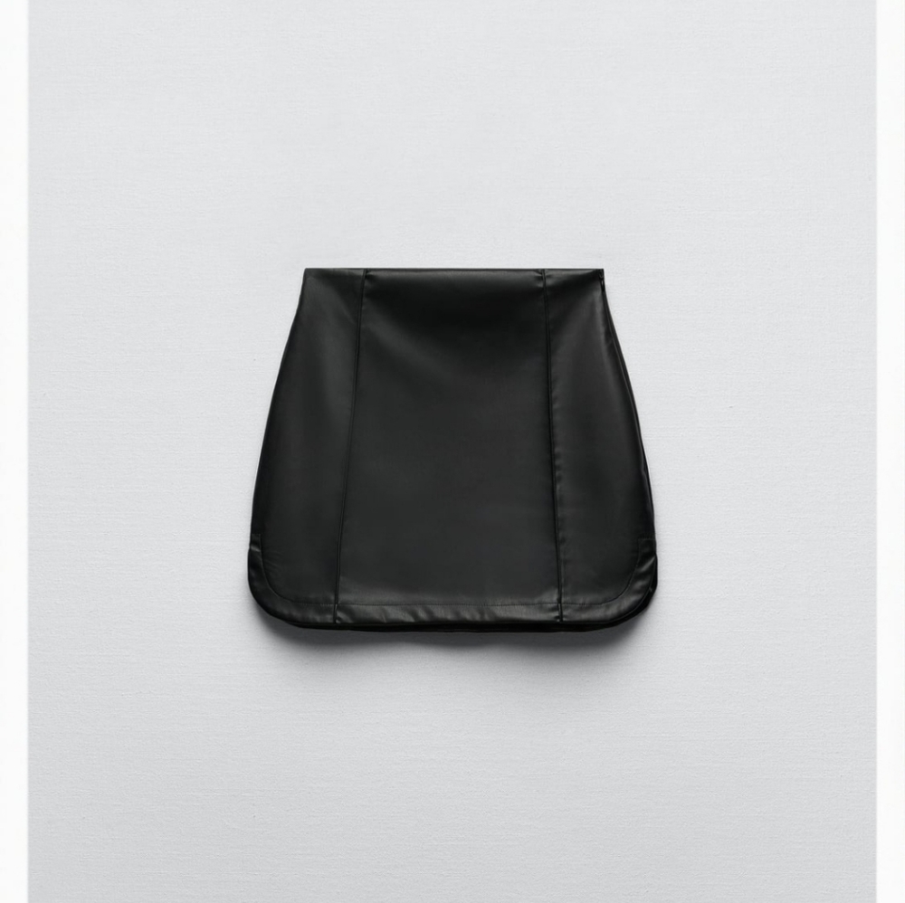Topstitched faux leather skirt